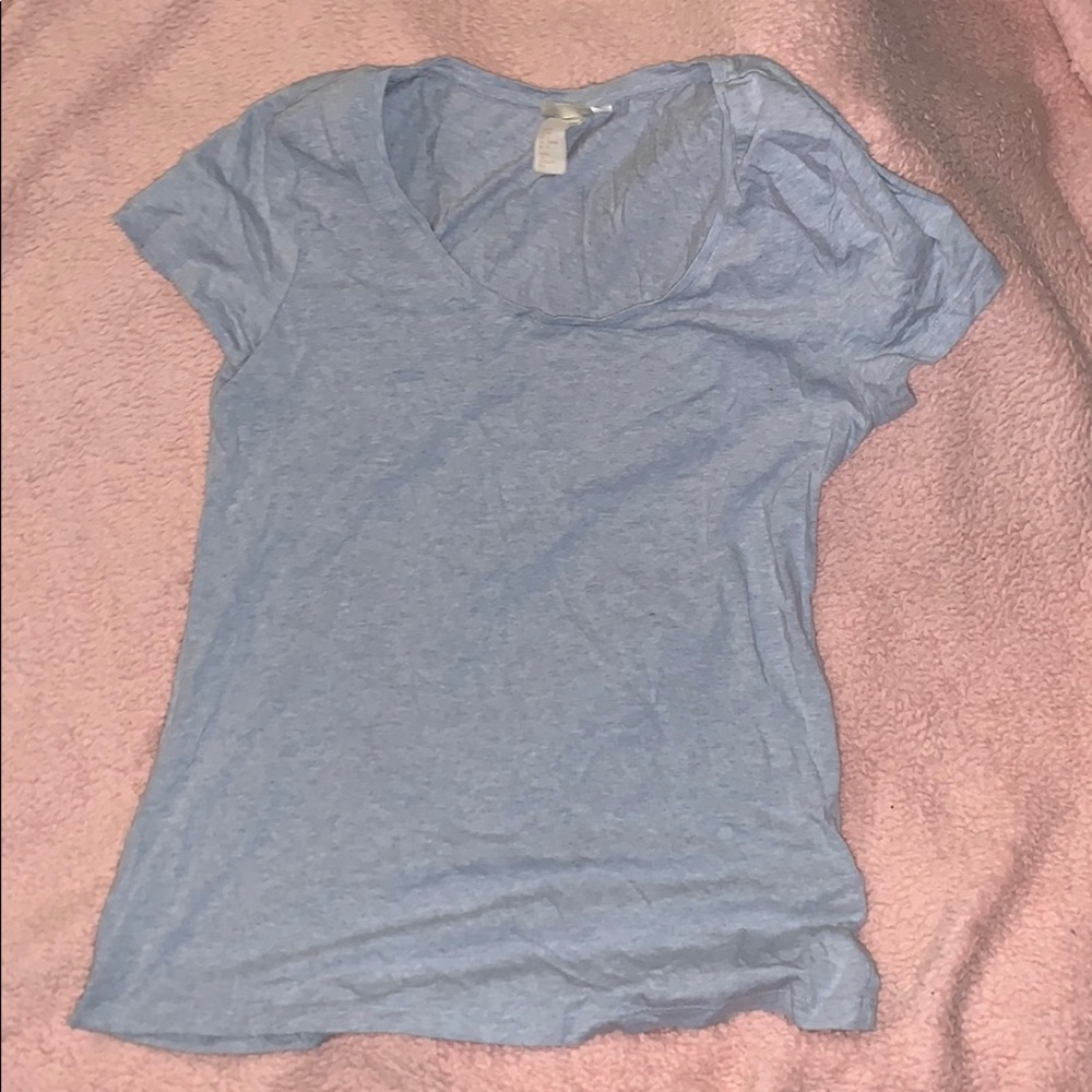 basic grey- blue tee